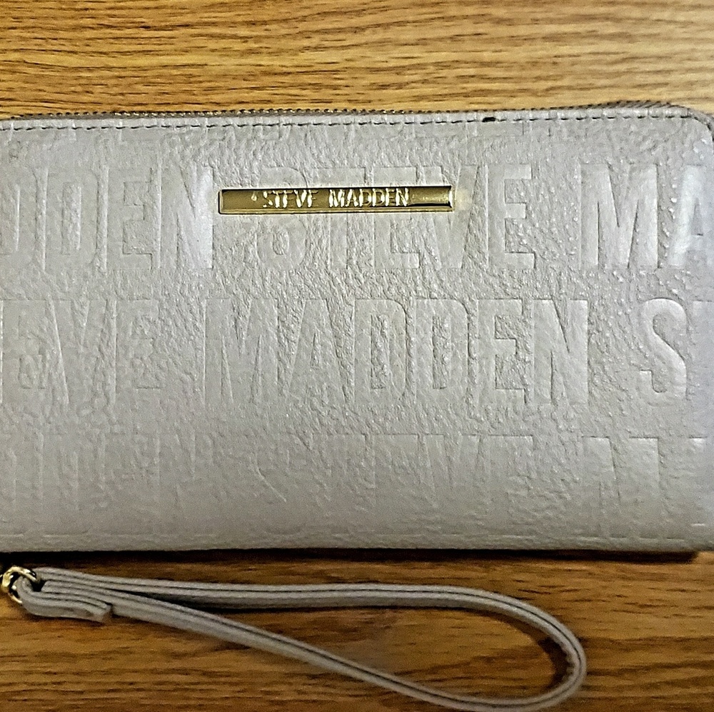 Women's Steve Madden Tan Logo Zip-Around Wallet